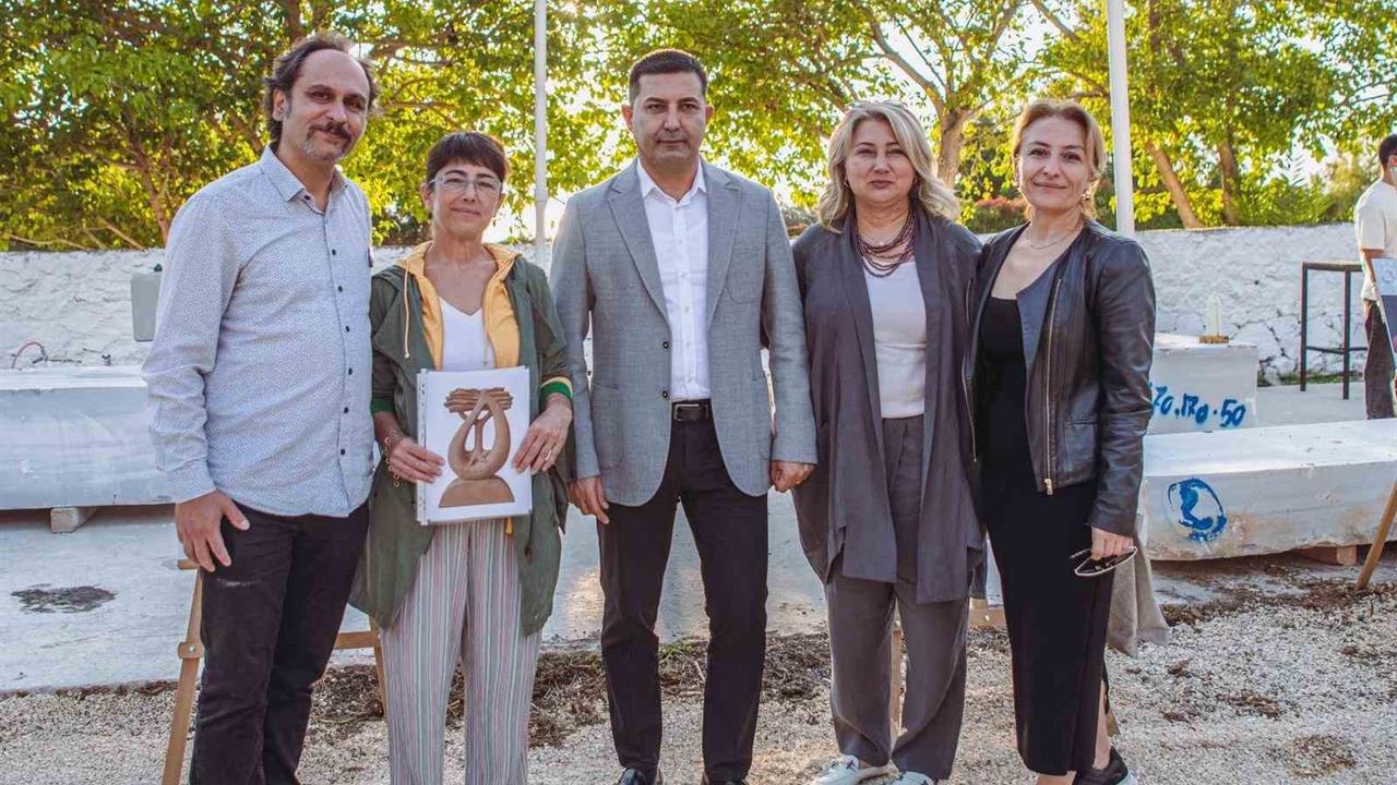 Kuşadası'nda Neopolis Heykel Sempozyumu Başladı