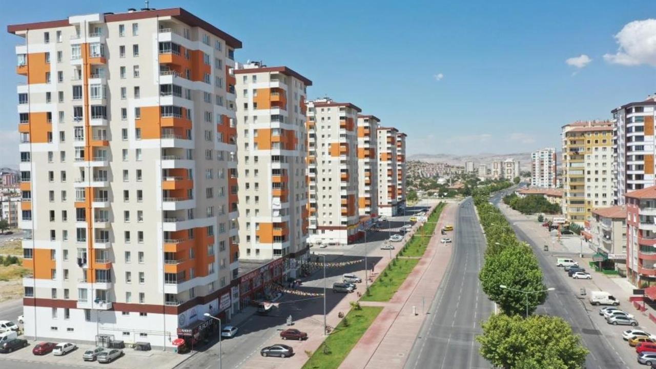 Kayseri'de Kentsel Dönüşüm Seferberliği: Başkan Çolakbayrakdar Açıklamada Bulundu