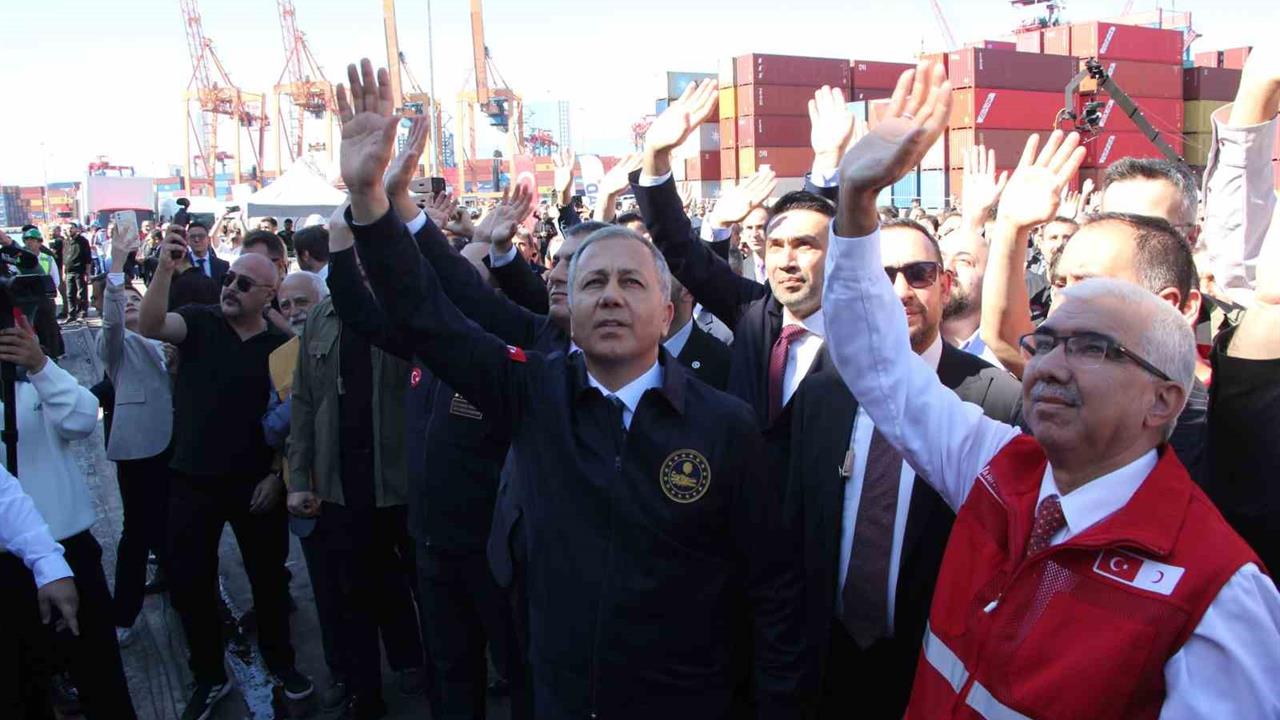 17. İyilik Gemisi, Mersin'den Gazze'ye Uğurlandı: Bakan Yerlikaya'dan Anlamlı Mesajlar