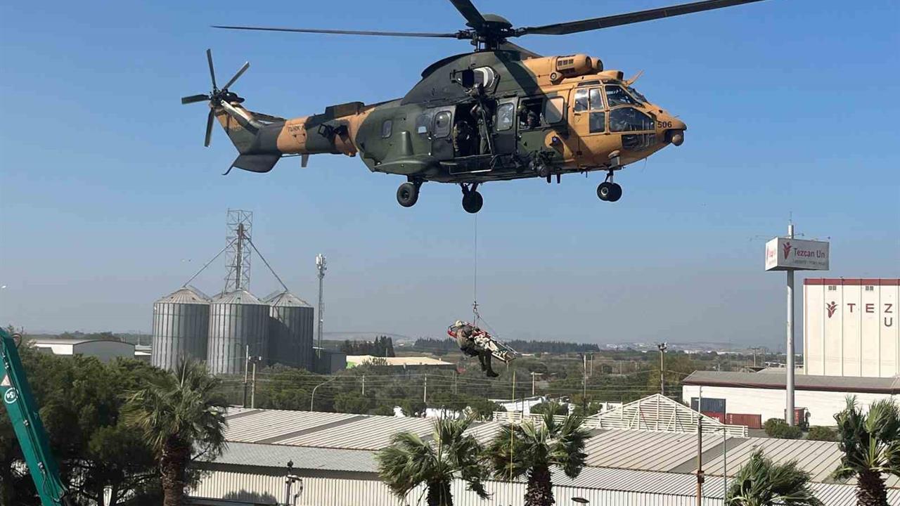 İzmir'de Deprem Tatbikatı: Helikopterle Müdahale Gerçekleştirildi
