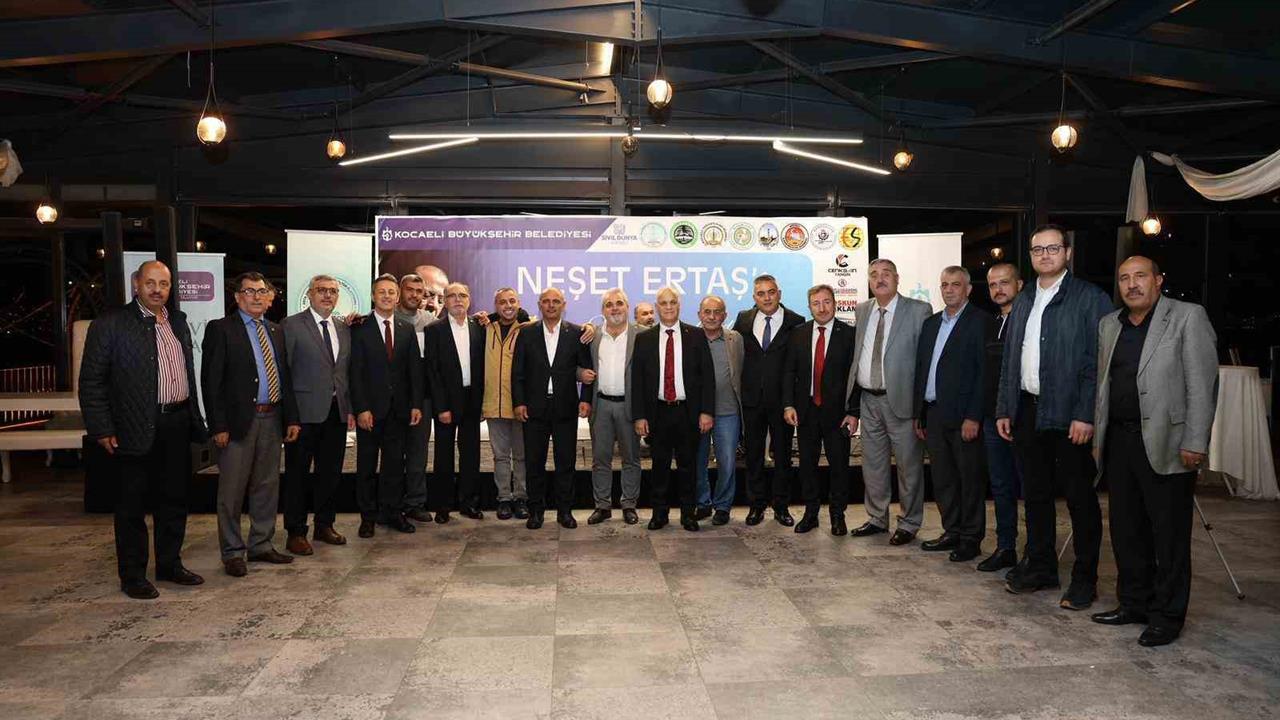 Kocaeli'de Neşet Ertaş Anma Gecesi: Türkülerle Anıldı