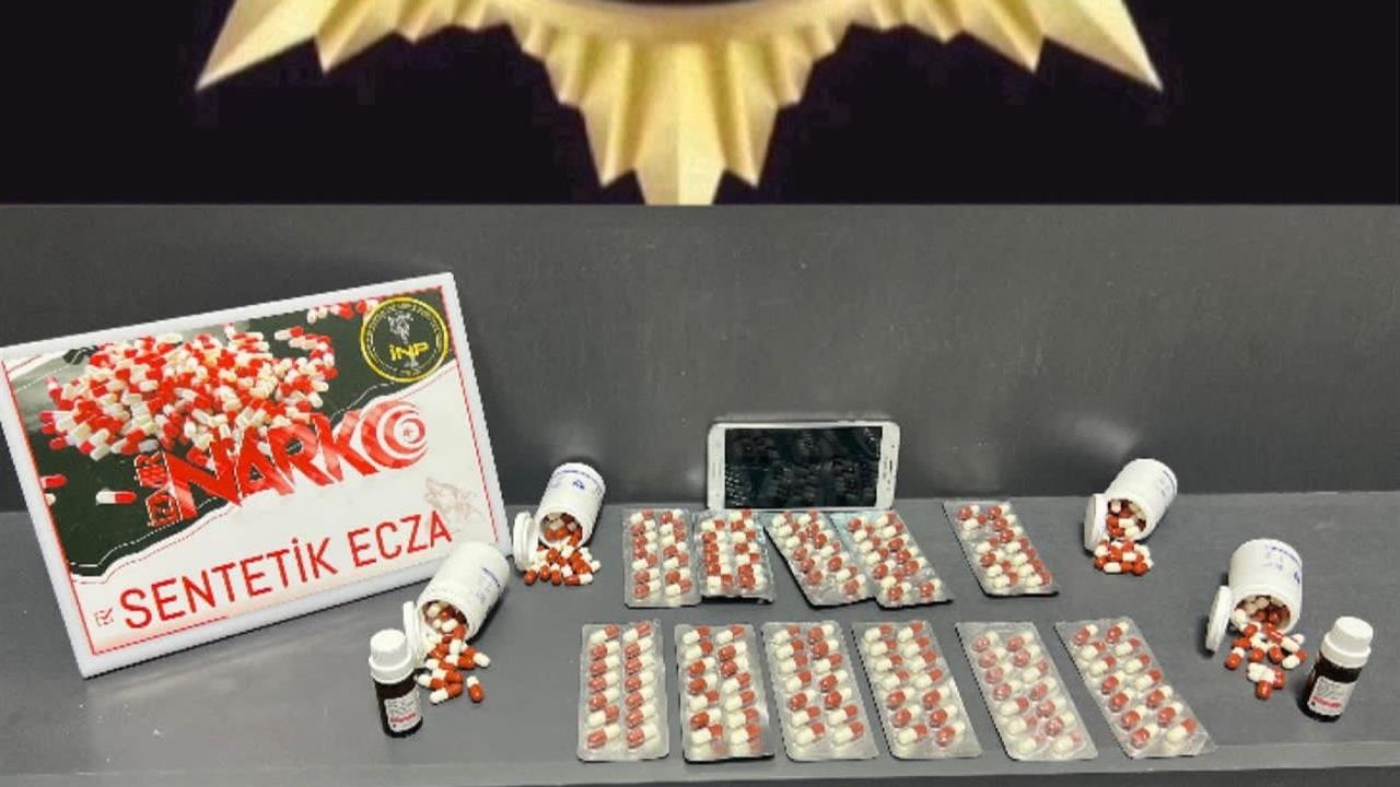 İzmir'de Uyuşturucu Operasyonunda 15 Tutuklama