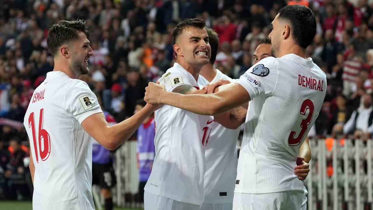 A Milli Futbol Takımı, 17 Yıl Sonra Kocaeli'de Tarihi Maç Oynadı