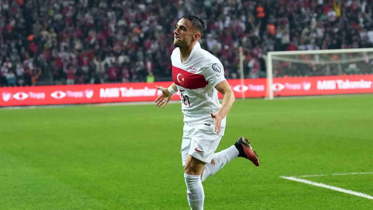 Yunus Akgün Kocaeli'de Milli Takım'la 3. Gol Sevincini Yaşadı