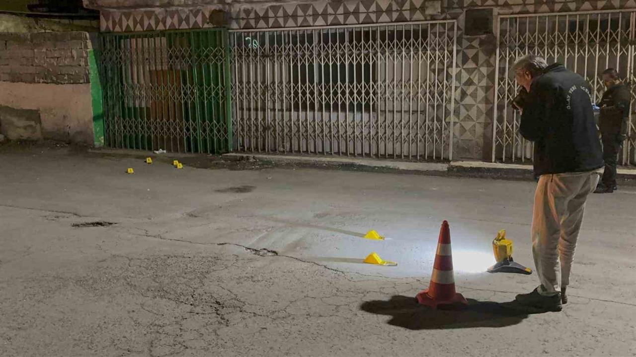 Kocasinan'da Pompalı Tüfekle Eve Ateş Açıldı