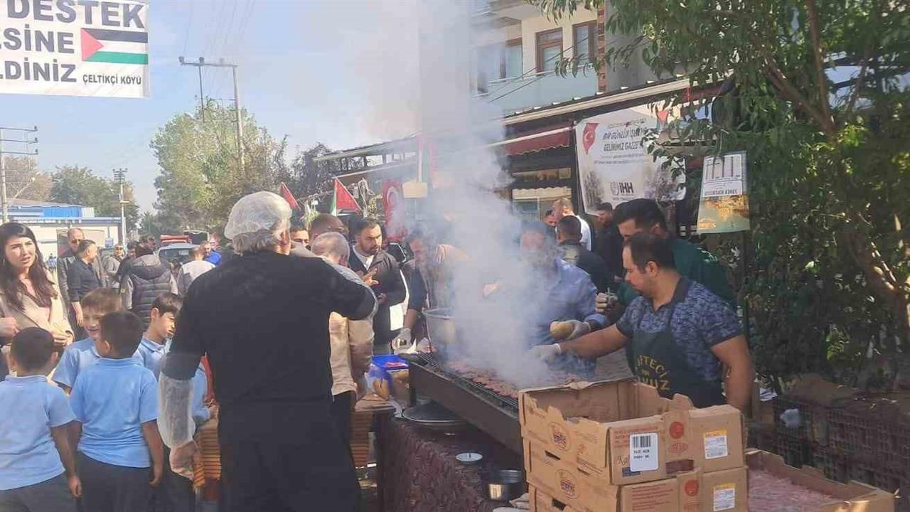 Çeltik Mahallesi'nden Gazze'ye Destek Panayırı Düzenlendi