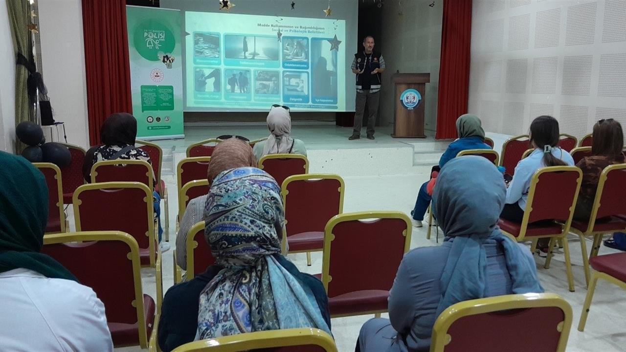 Niğde'de Uyuşturucu ile Mücadelede Farkındalık Eğitimi