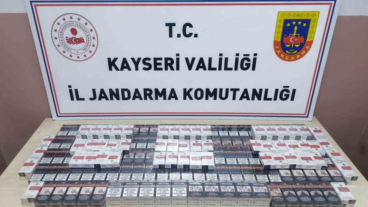 Kayseri'de Durdurulan Tırda 320 Paket Kaçak Sigara Ele Geçirildi