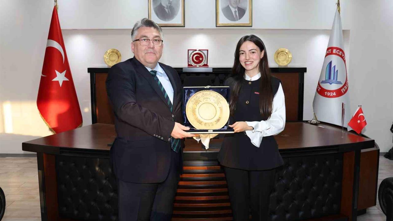 Zonguldak'ta Yılın Doktora Tezi Ödülü Sahibi Dr. Timur'a Ziyaret