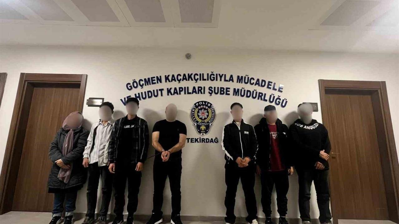 Tekirdağ'da Düğün Aracı Süsünden 5 Kaçak Göçmen Çıktı