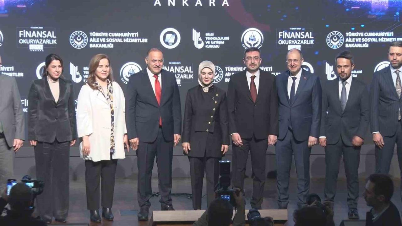 Bakan Göktaş: Kadınlara Finansal Okuryazarlık Eğitimiyle Güç Veriyoruz