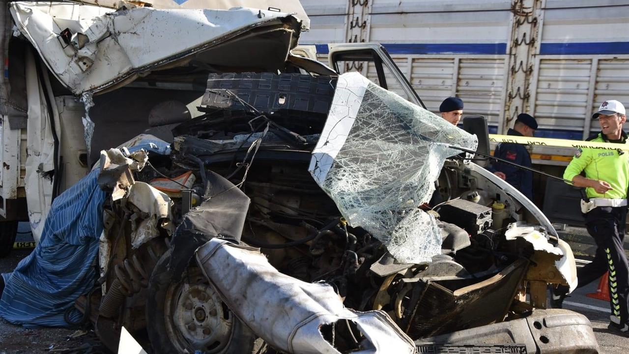 Giresun'da Trafik Kazası: 1 Ölü, 2 Yaralı