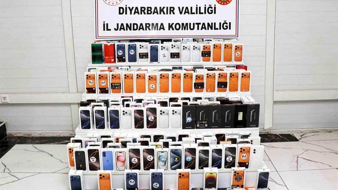 Diyarbakır'da Kaçakçılık Operasyonları: 29 Şüpheli Gözaltına Alındı