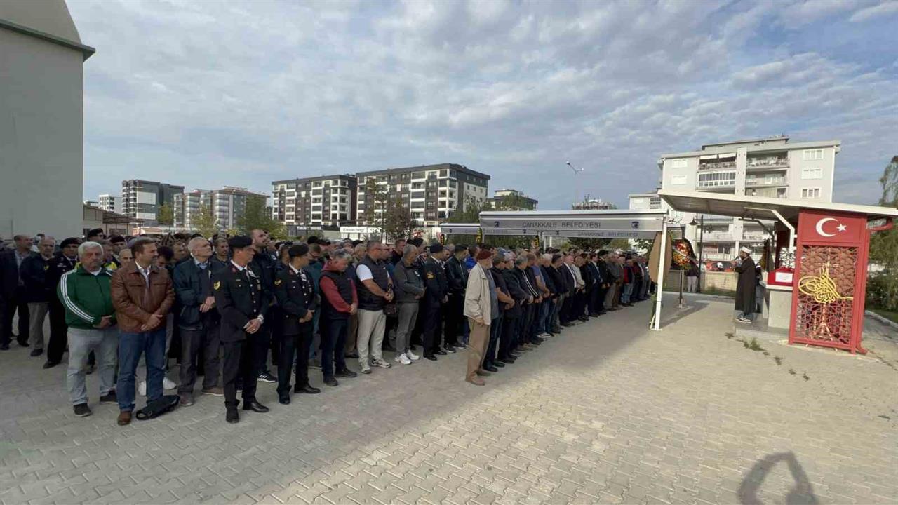 Çanakkale'de Komşu Kavgasında Öldürülen Emekli Astsubay Uğurlandı