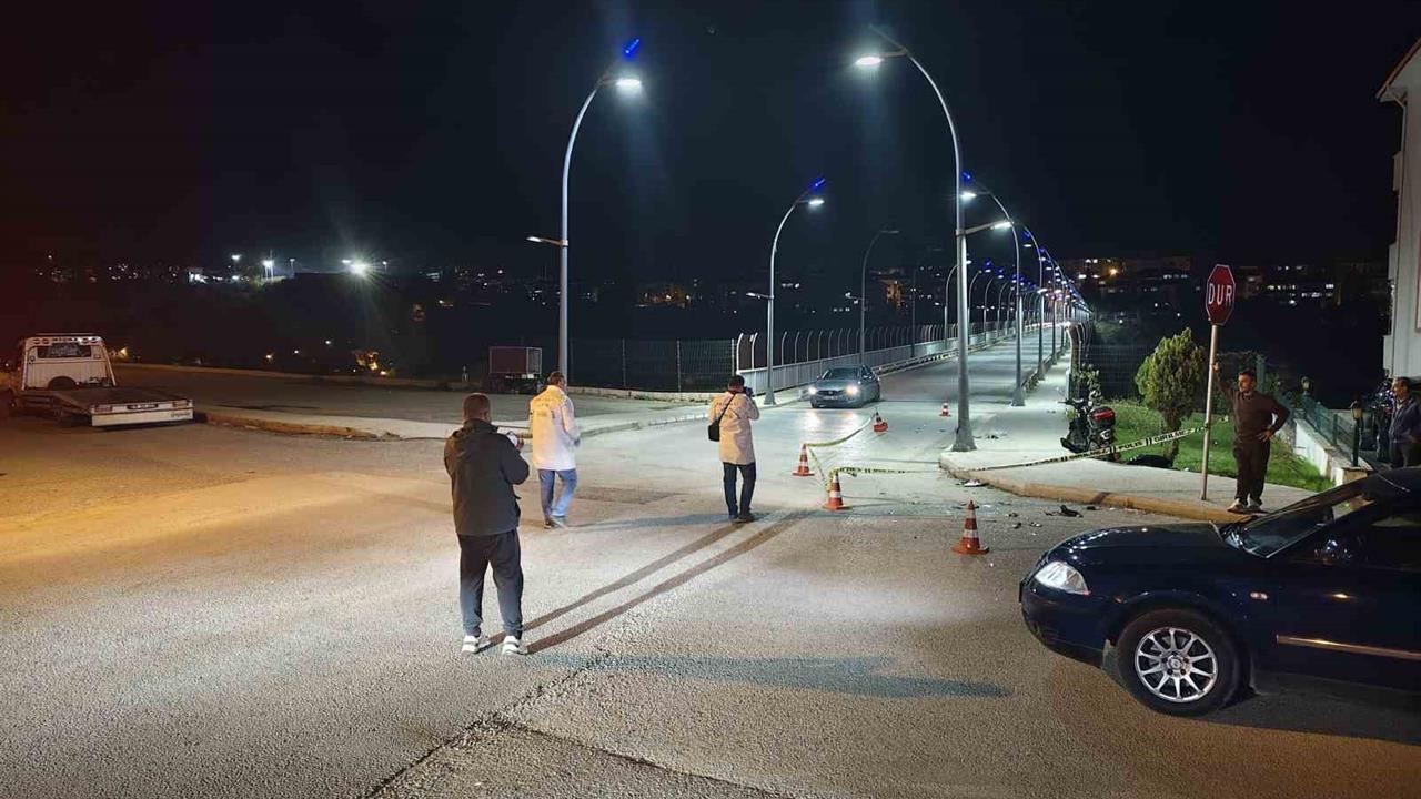 Karabük'te Motosiklet ve Hafif Ticari Araç Çarpıştı: 2 Yaralı