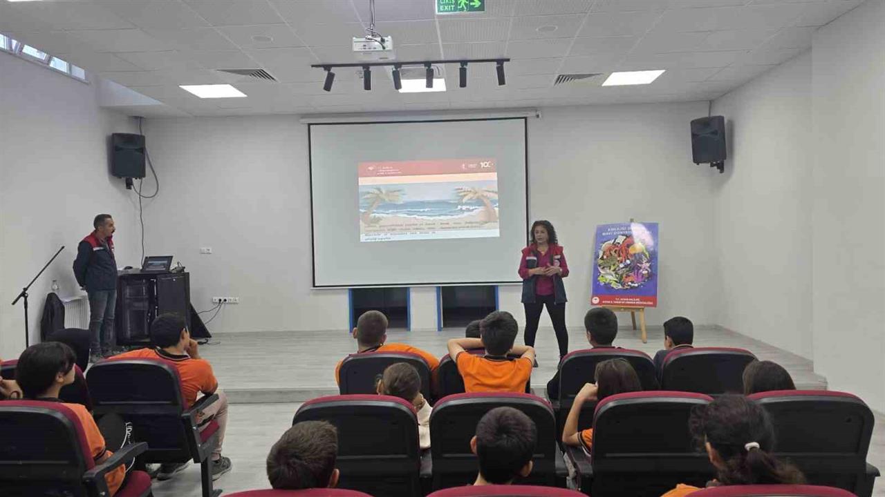 Didim'de Öğrencilere Deniz Bilinci Aşılandı