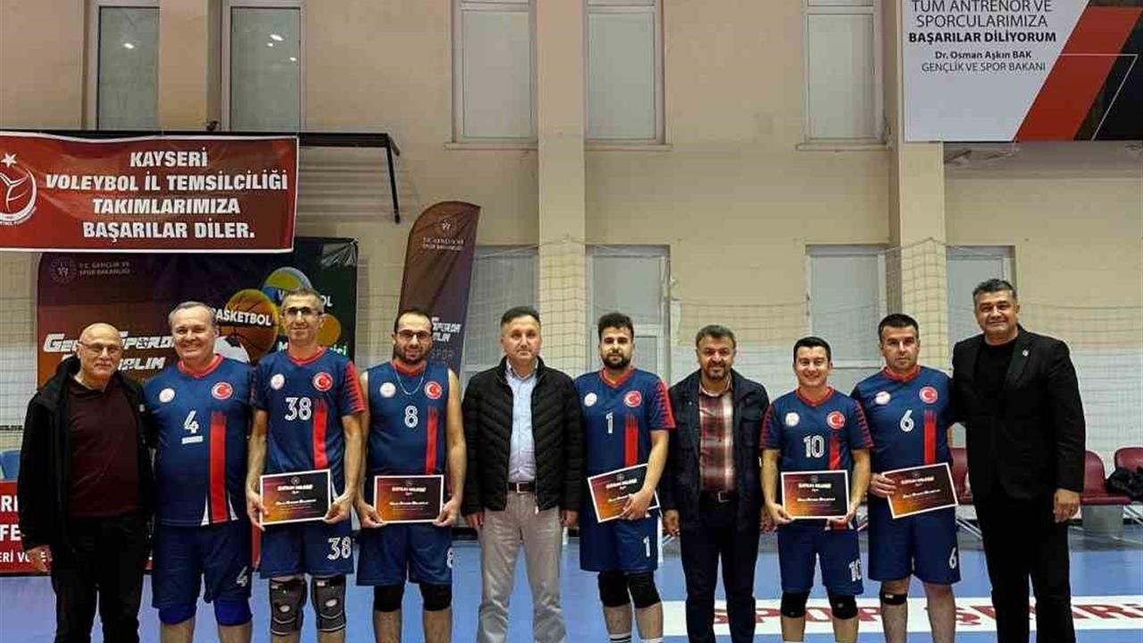 Kamuda Voleybol Şampiyonu Kayseri'de Belli Oldu