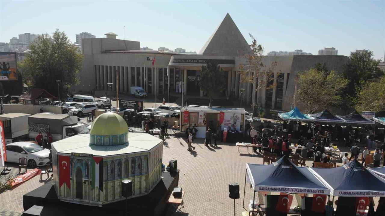 Kahramanmaraş'ta Gazze İçin Hayır Çarşısı Kuruldu