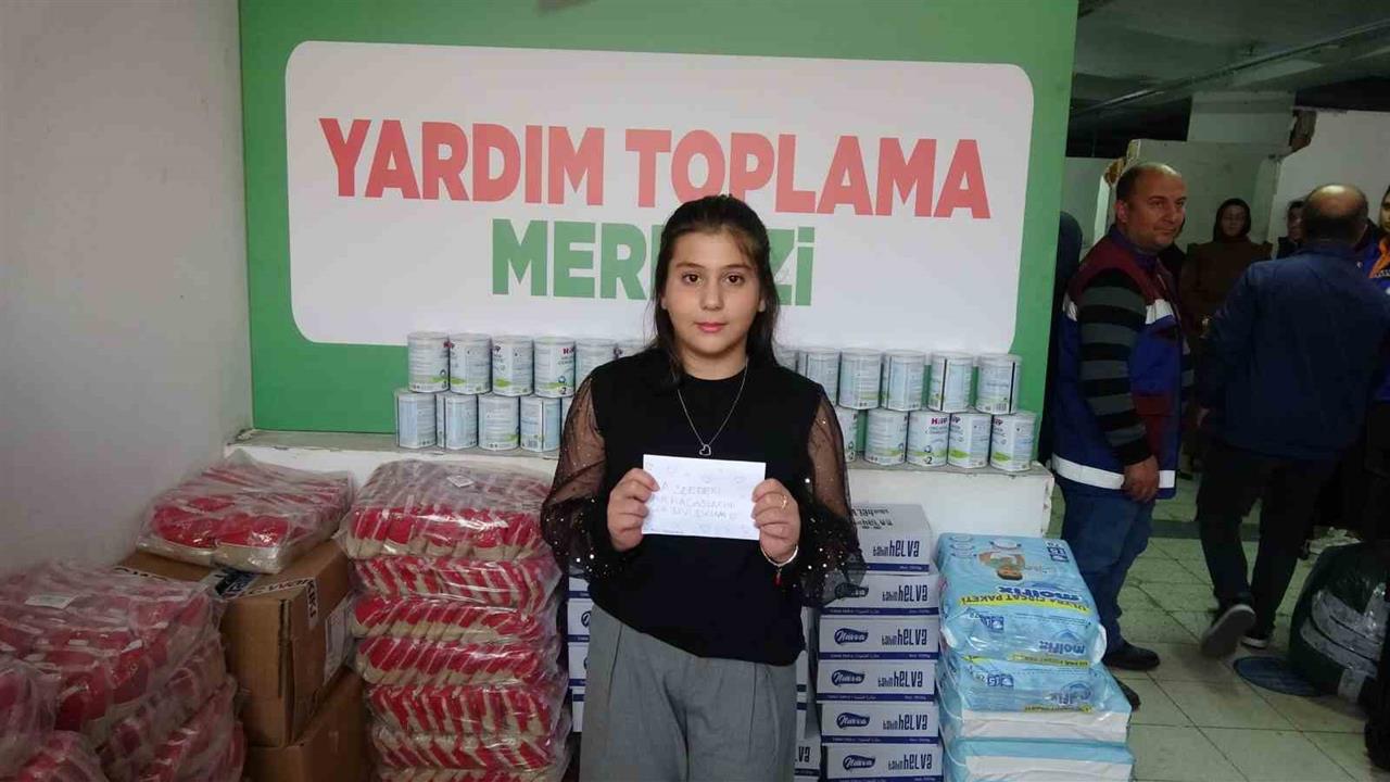 Trabzon'da Gazze'ye Yardım Tırları Yola Çıkıyor