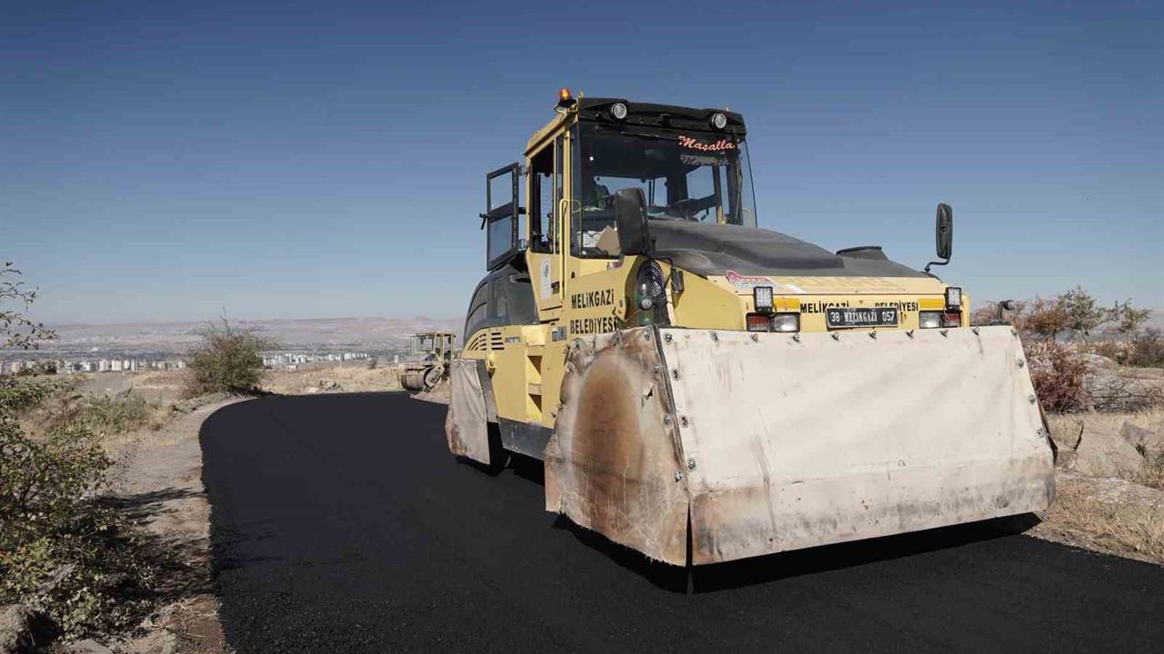 Melikgazi'de Asfalt Çalışmaları Hız Kesmeden Devam Ediyor
