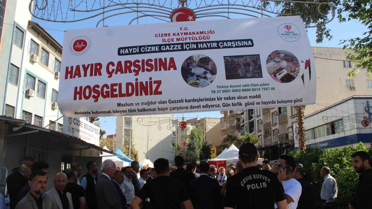 Cizre'de Gazze İçin Hayır Çarşısı Kuruldu