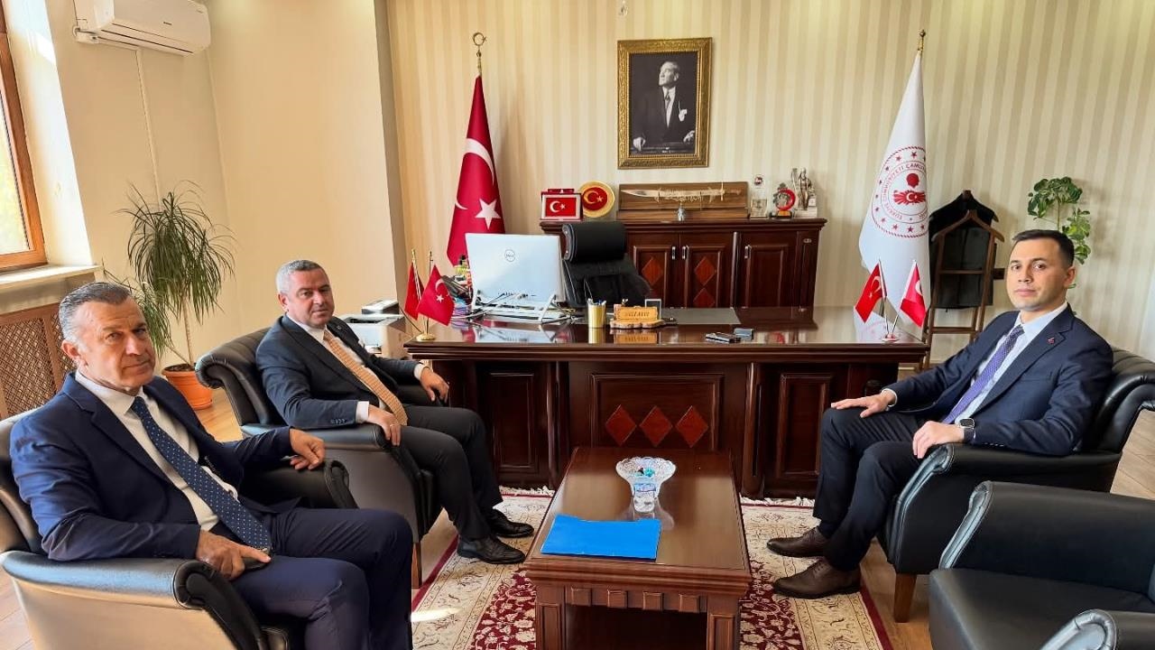 Mersin'de Aile ve Sosyal Hizmetler Müdürü'nden Kaymakam'a Ziyaret