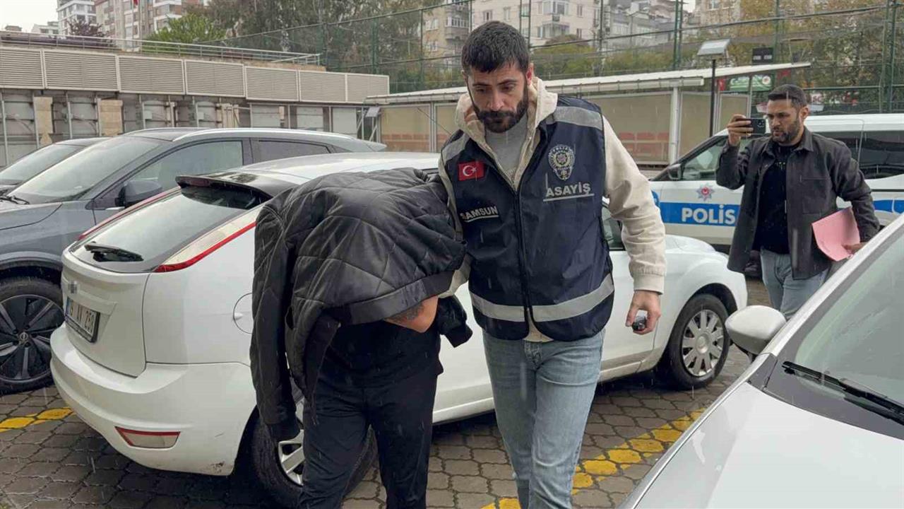 Samsun'da Kuyumcudan 50 Gram Altın Çalan Şüpheli Yakalandı