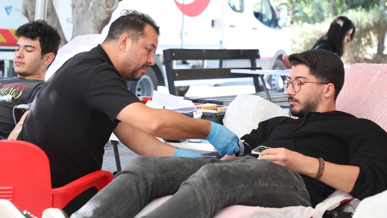 Tarsus Üniversitesi Öğrencileri Kan Bağış Kampanyasına Destek Verdi