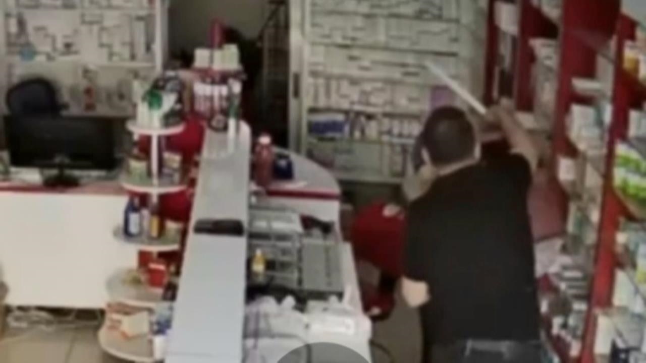 Mersin'de Eczacı Teknısyenini Darp Eden Şahıs Gözaltına Alındı