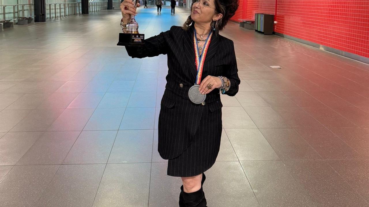 Denizli'den Dünya 2.'si Kuaför: Nilgün Keser Başarıyla Döndü