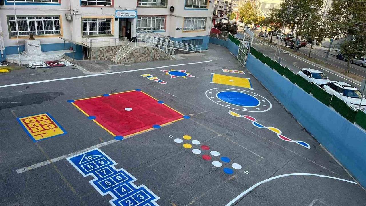 Samsun'da Okul Bahçeleri Güzelleşiyor