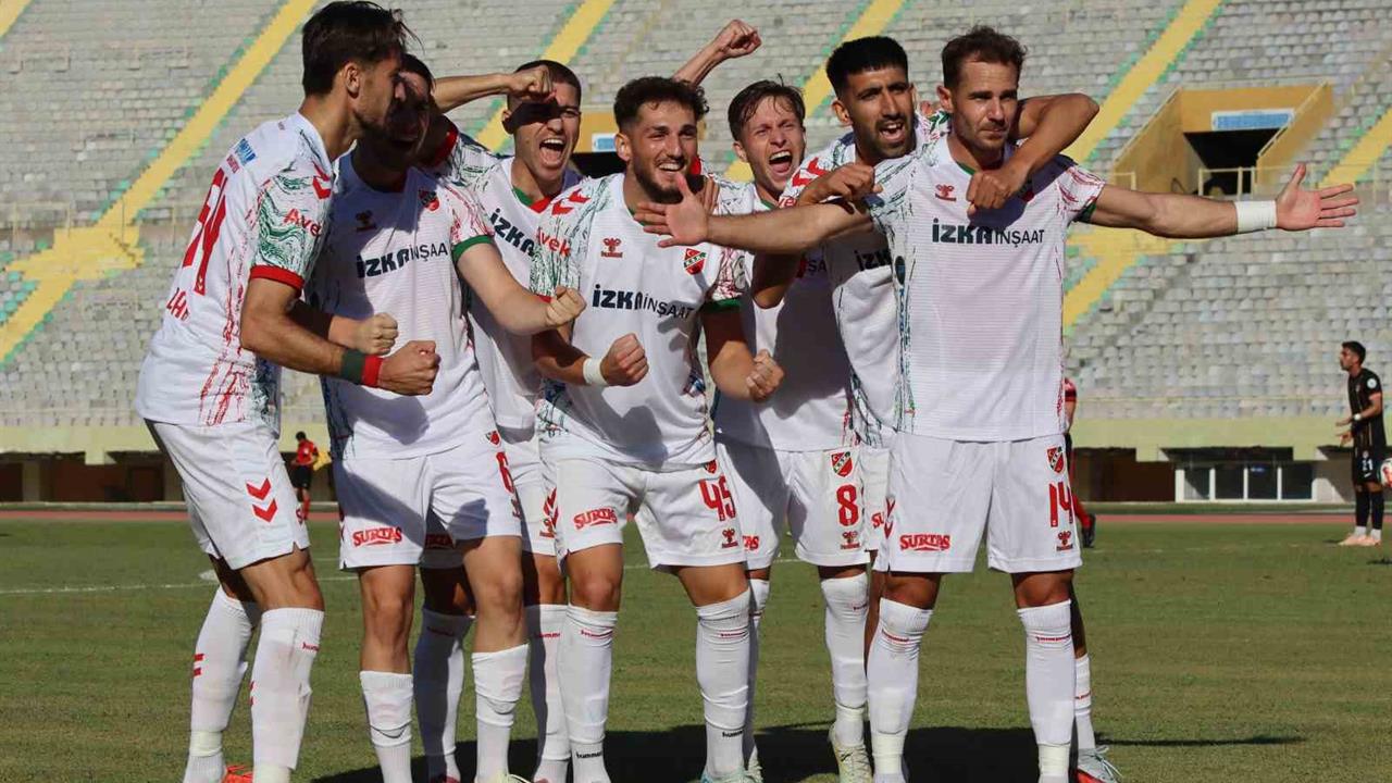 Karşıyaka, Nazilli Belediyespor'u Ağırlıyor: 7. Hafta Maçı İddialı Geçiyor