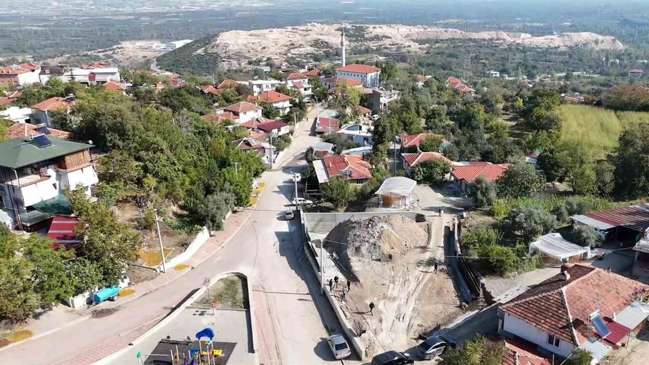 Honaz'da Modern Sosyal Tesis İnşaatı Devam Ediyor