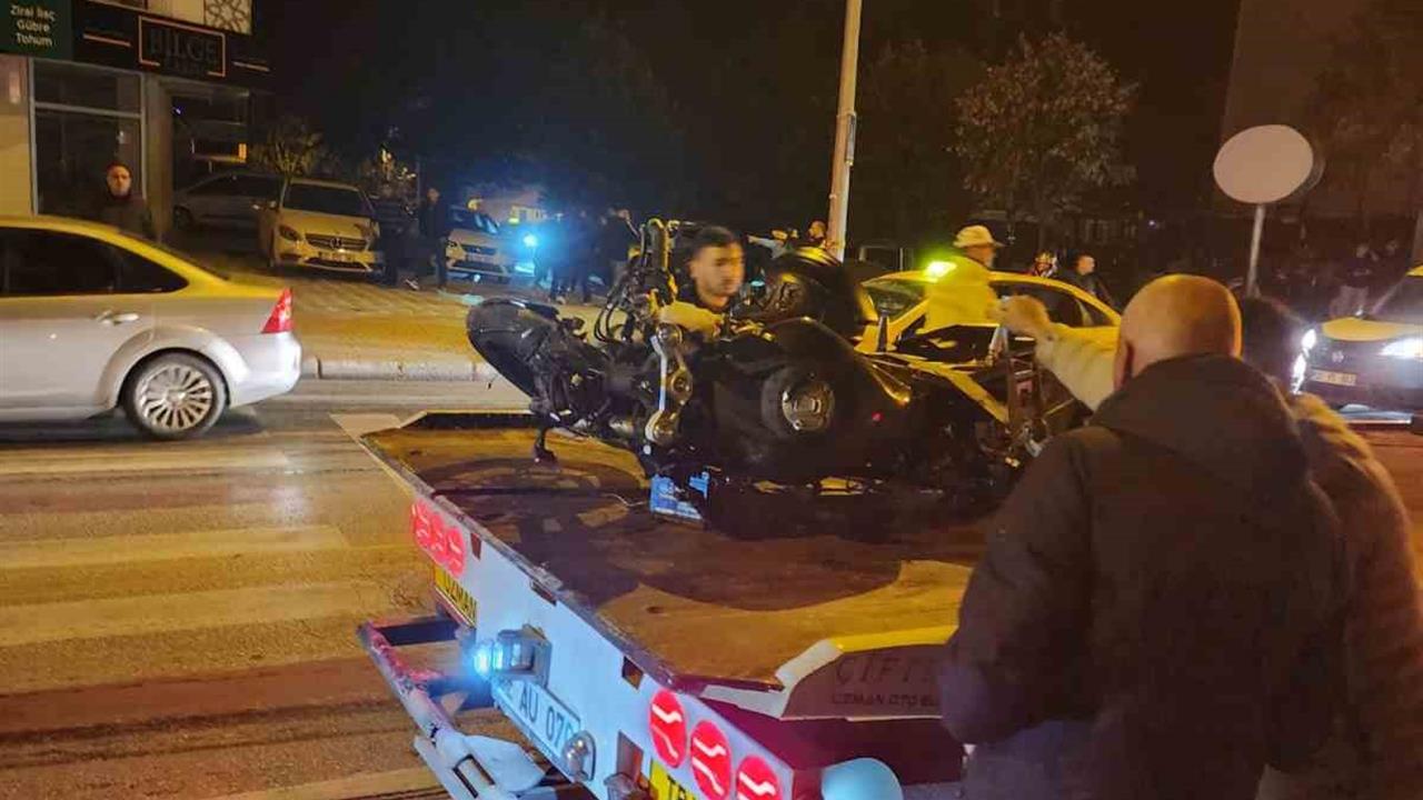 Isparta'da Otomobil-Motosiklet Çarpışması: 1 Ölü, 1 Yaralı