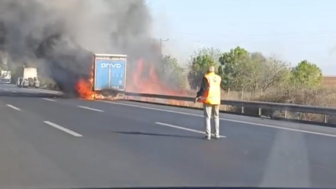 Adana- Ceyhan Otoyolunda TIR Yangını