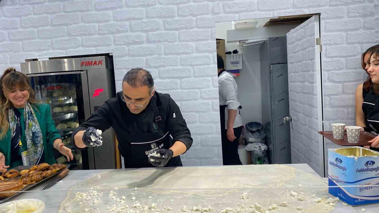 Ankara'da En Tatlı Fuar Devam Ediyor