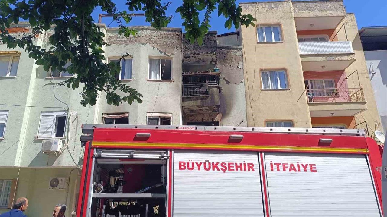 Turgutlu'da Yangında Yaralanan Genç Kız Hayatını Kaybetti