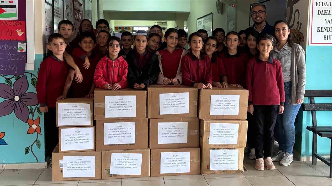 Ozanca'da Öğrencilerden Gönül Dolandıran Yardım Projesi