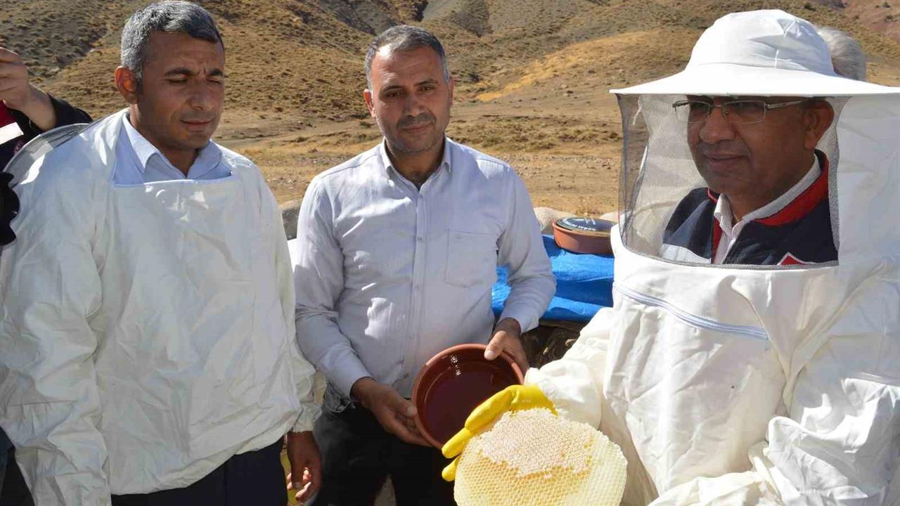 Siirt'te Bal Hasadı: Terörsüz Türkiye ile Yeni Yollar Açılacak