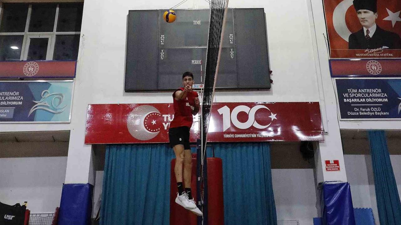 Düzce'de Voleybol Maçı: Fenerbahçe'yi Konuk Ediyorlar