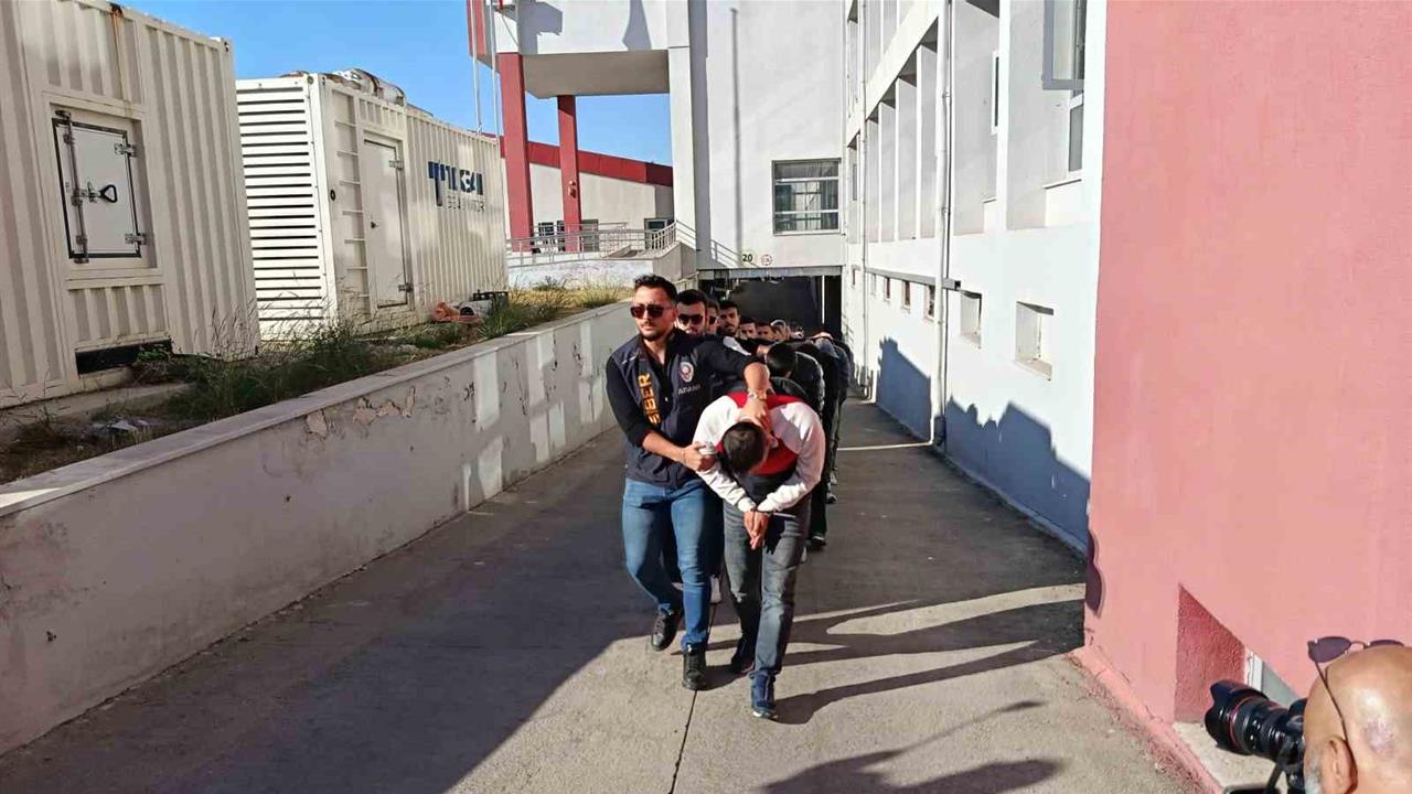 Adana'da 150 Milyonluk Yasadışı Bahis Operasyonu: 18 Tutuklama