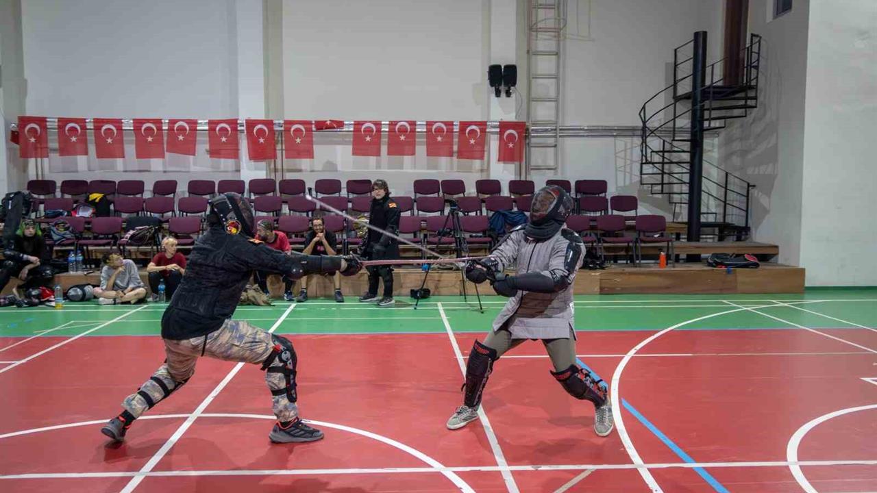 Eskişehir'de Baba-Oğul Kılıç Sporunda Buluştu