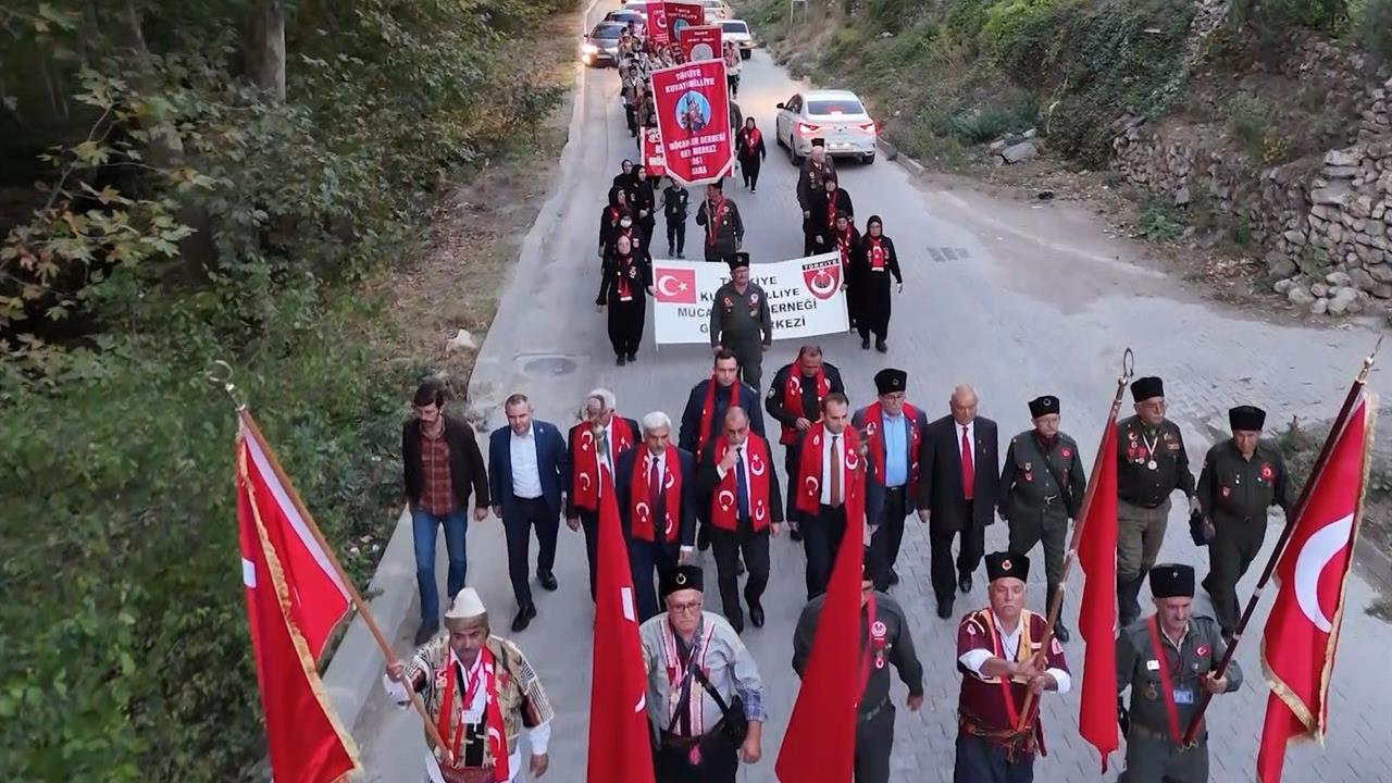 Adana'da 105 Yıl Kutlaması: Zafere Coşkulu Kutlama