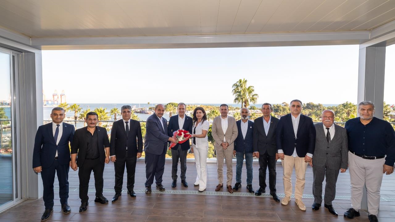 Mersin’de Görev Yapan Muhtarlardan ve Muhtar Derneklerinin Başkanlarından Başkan Seçer’e Ziyaret