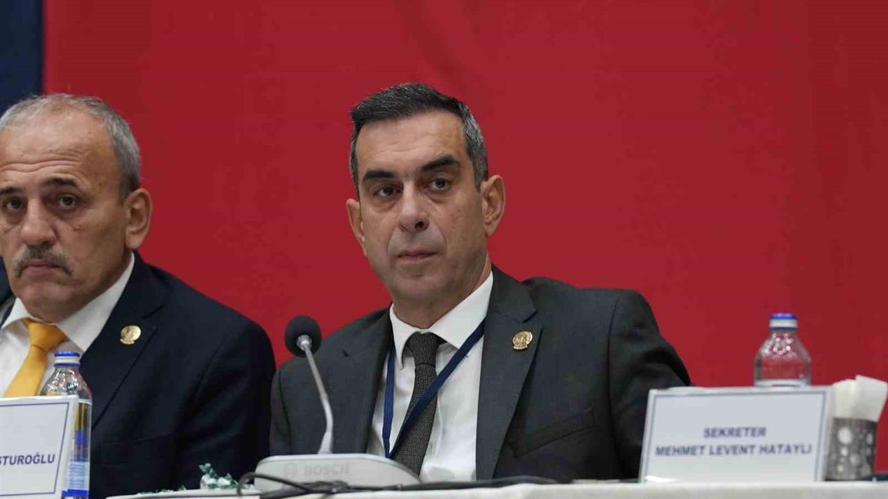 İstanbul'da Genel Kurul Beklentisi: Şekip Mosturoğlu Açıklamalarda Bulundu