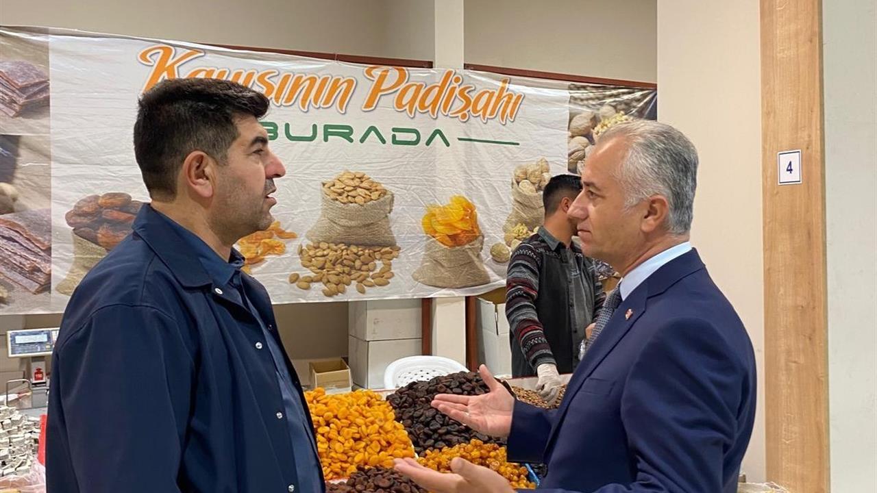 Malatya'da Kayısı Vurgusu: "Kırmızı Çizgimizdir"