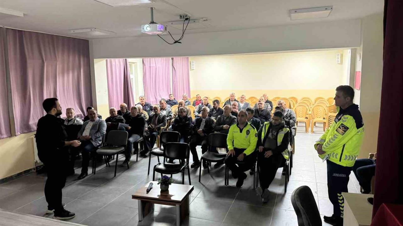 Mudurnu'da Taşımalı Eğitim Şoförlerine Güvenlik Eğitimi Verildi