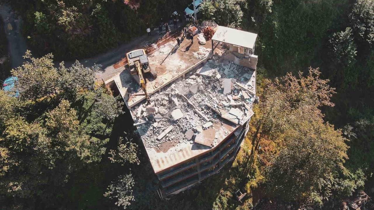 Fırtına Vadisi'nde Kaçak Yapılar Yıkılıyor: 58 İnşaat Giderildi