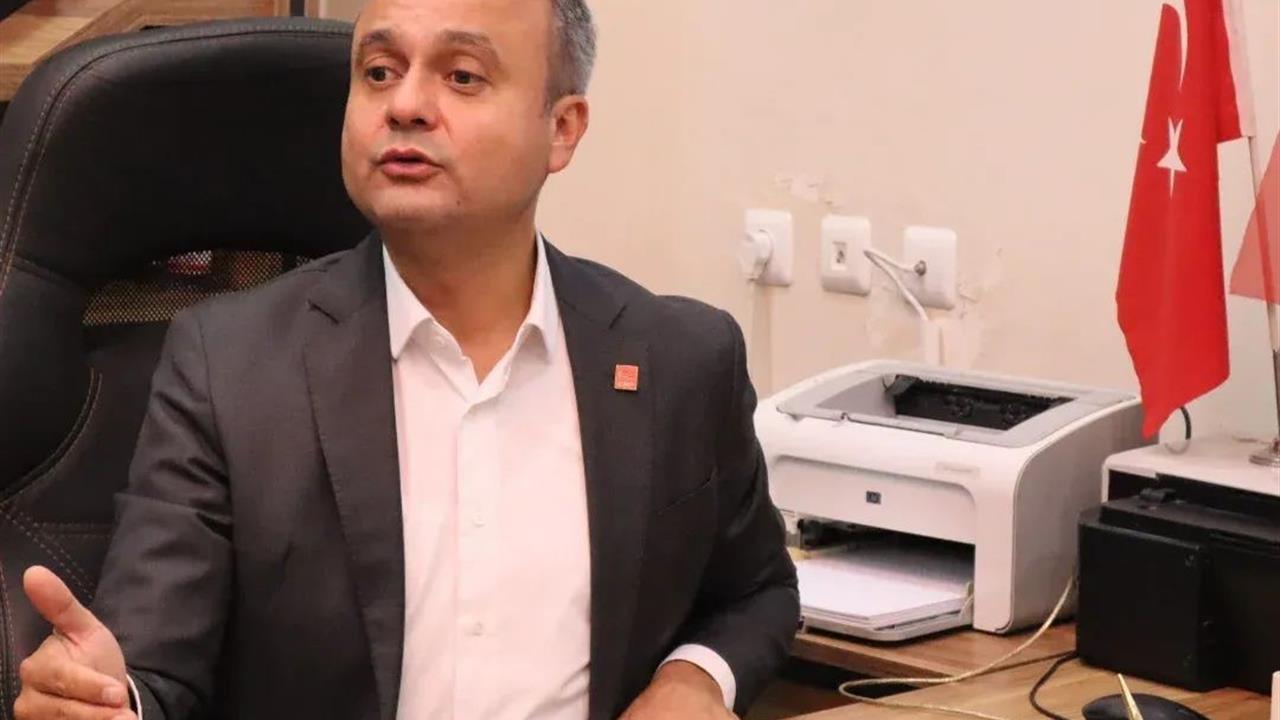 CHP'li Başkan Ekonomiyi Eleştirirken 5 Yıldızlı Otelde Kongre Yapıyor