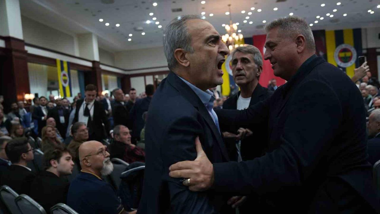 Fenerbahçe Yüksek Divan Kurulu Toplantısı'nda Tartışma Çıktı